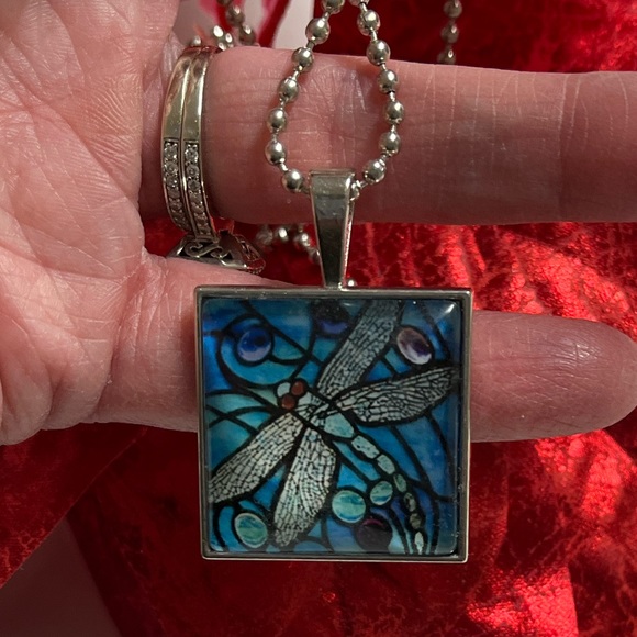23” ball chain w/ 1” square pendant of blue colored dragonfly.  Clear front NIP - Picture 5 of 7